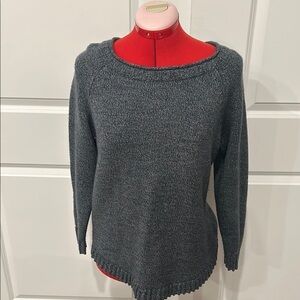 Cabela's Gray Crew Neck Sweater with Loose Fit and Knit Material Size Large